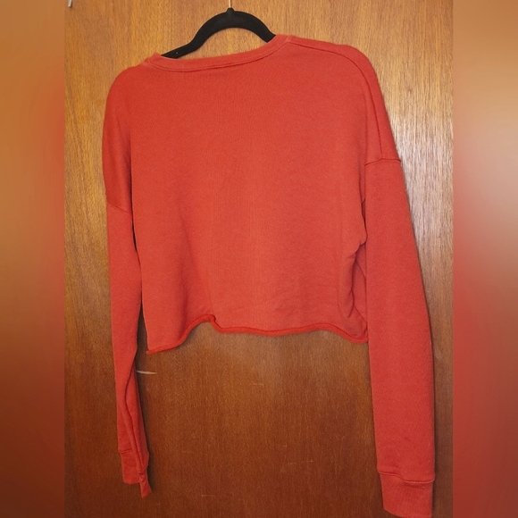 The Montana Scene Crop Sweater - Picture 2 of 3